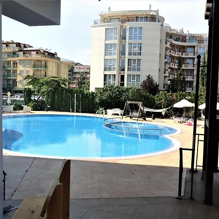 Apartament студио до кики бийч