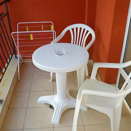 Appartement студио до кики бийч *